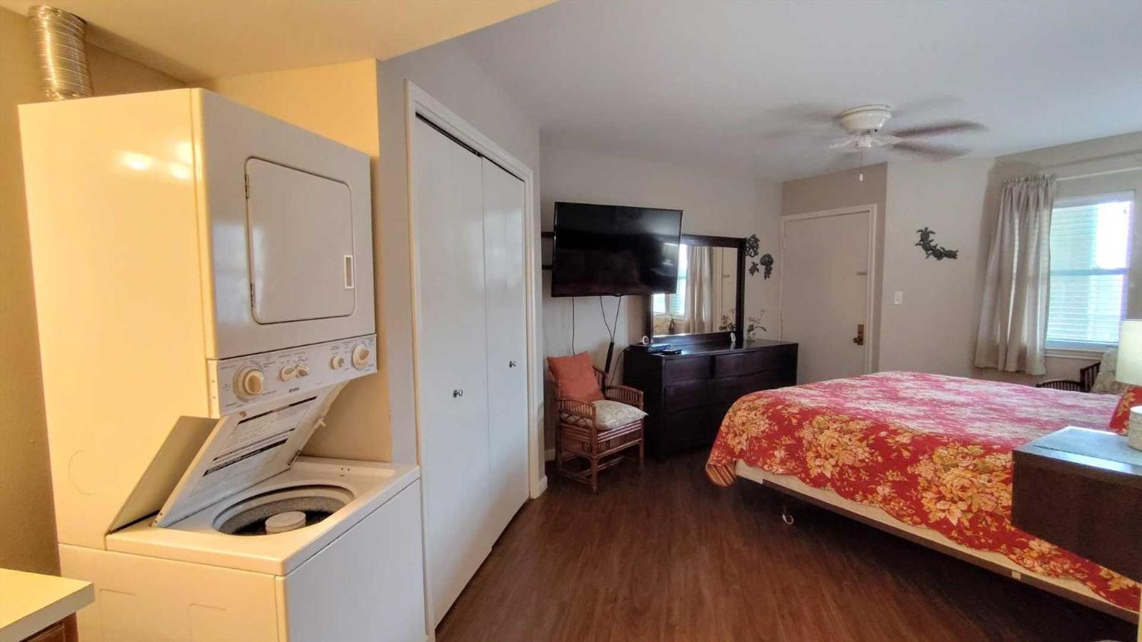 GULFPOINT 1303 condo Main image 2